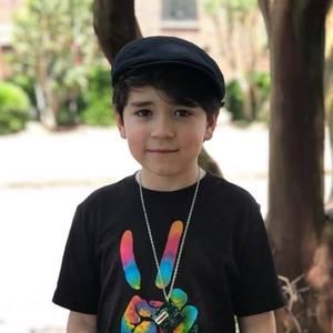 Meet your Posher, Angela